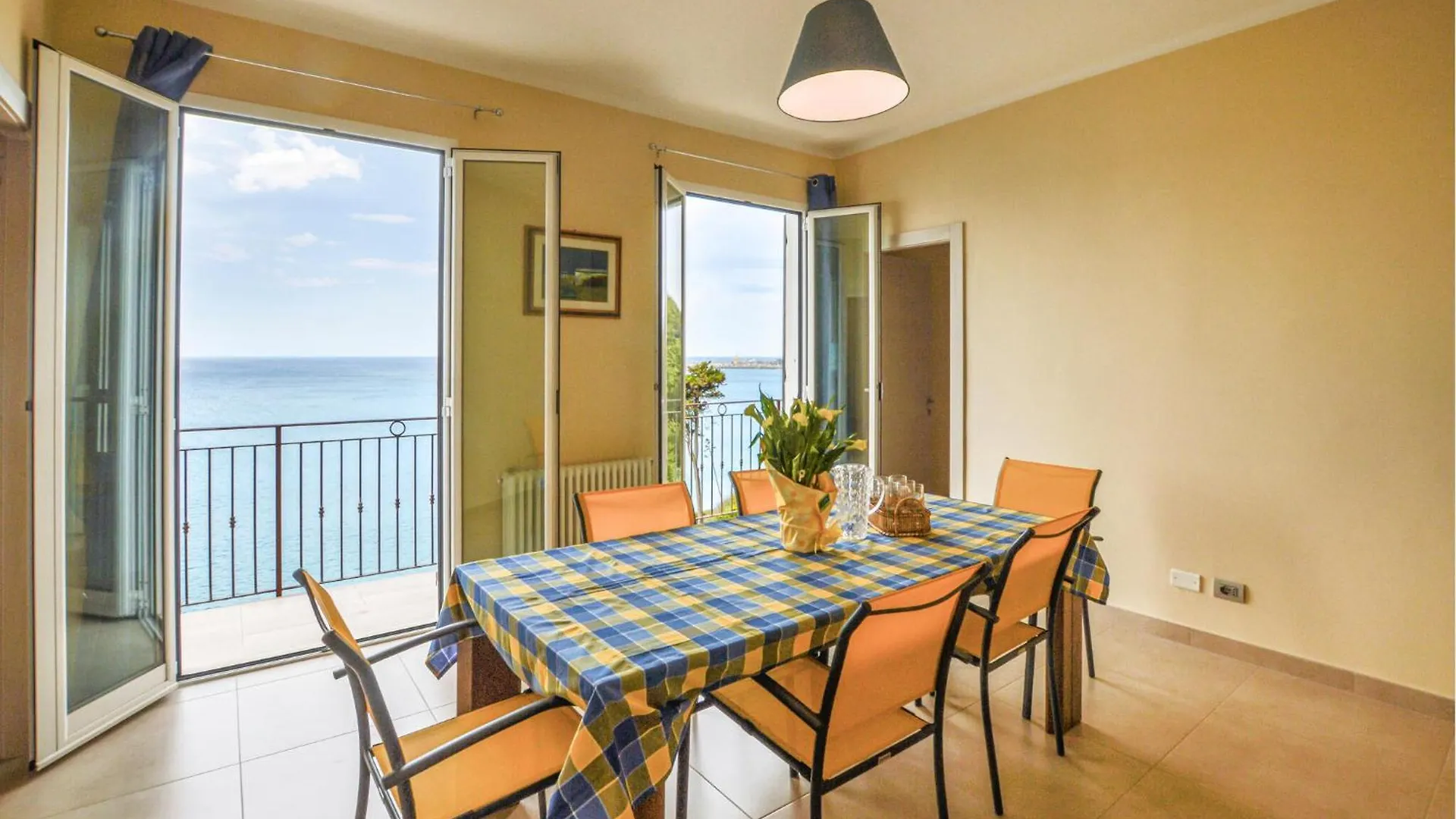 2 Bedroom Awesome Home In Cipressa