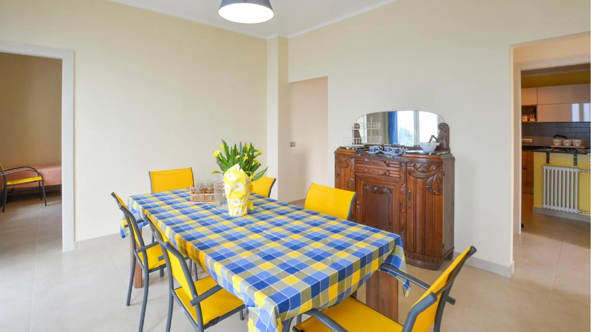 2 Bedroom Awesome Home In Cipressa Italy