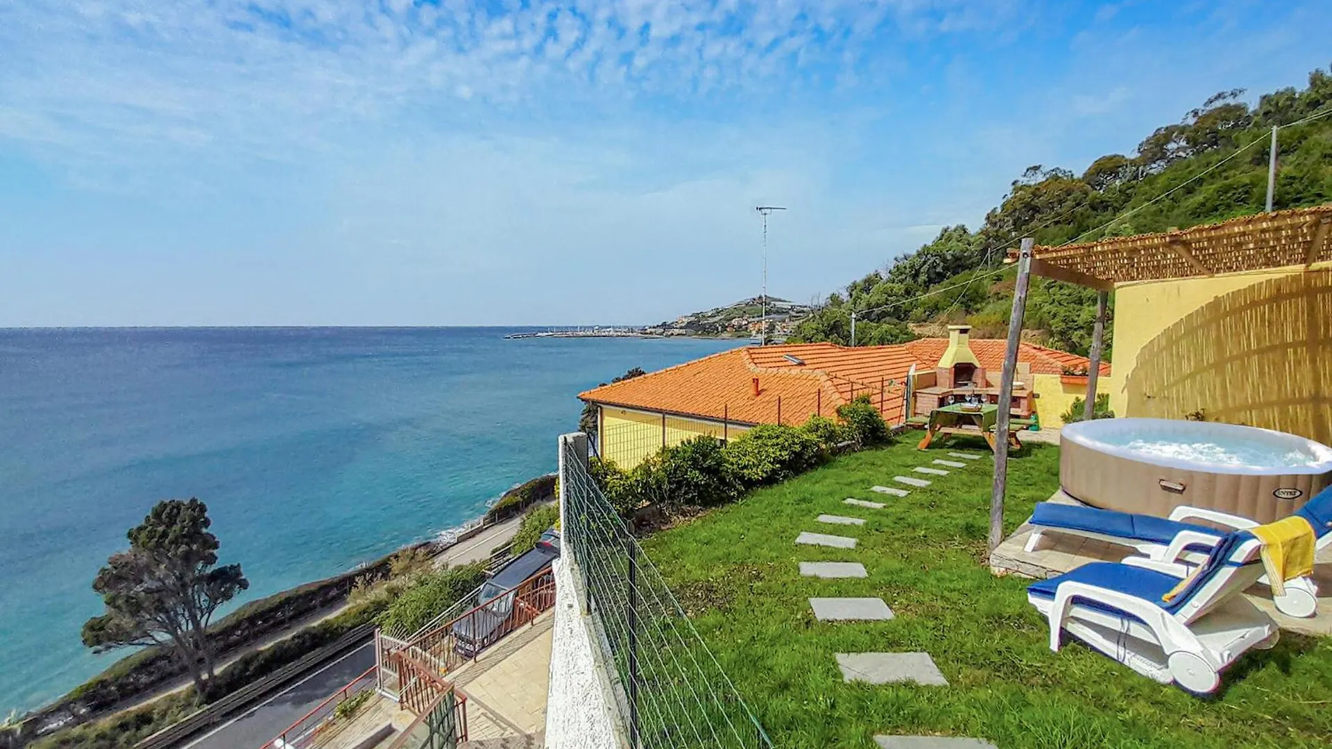 Holiday home 2 Bedroom Awesome Home In Cipressa Italy