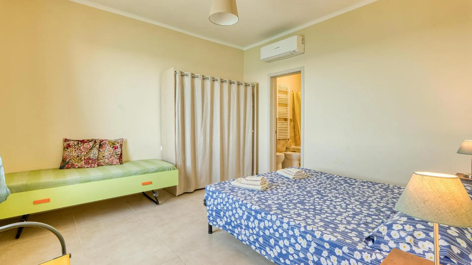 Casa vacanze 2 Bedroom Awesome Home In Cipressa