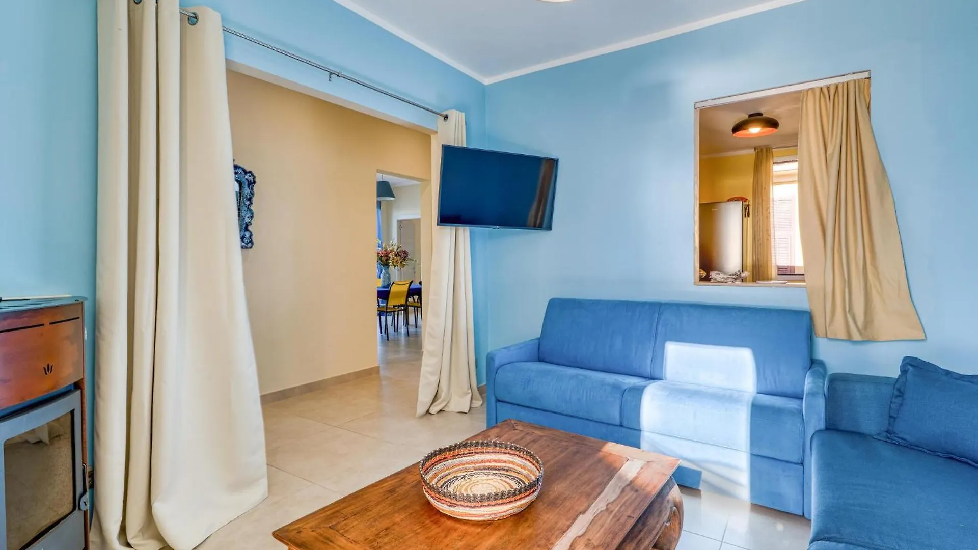 2 Bedroom Awesome Home In Cipressa Italia