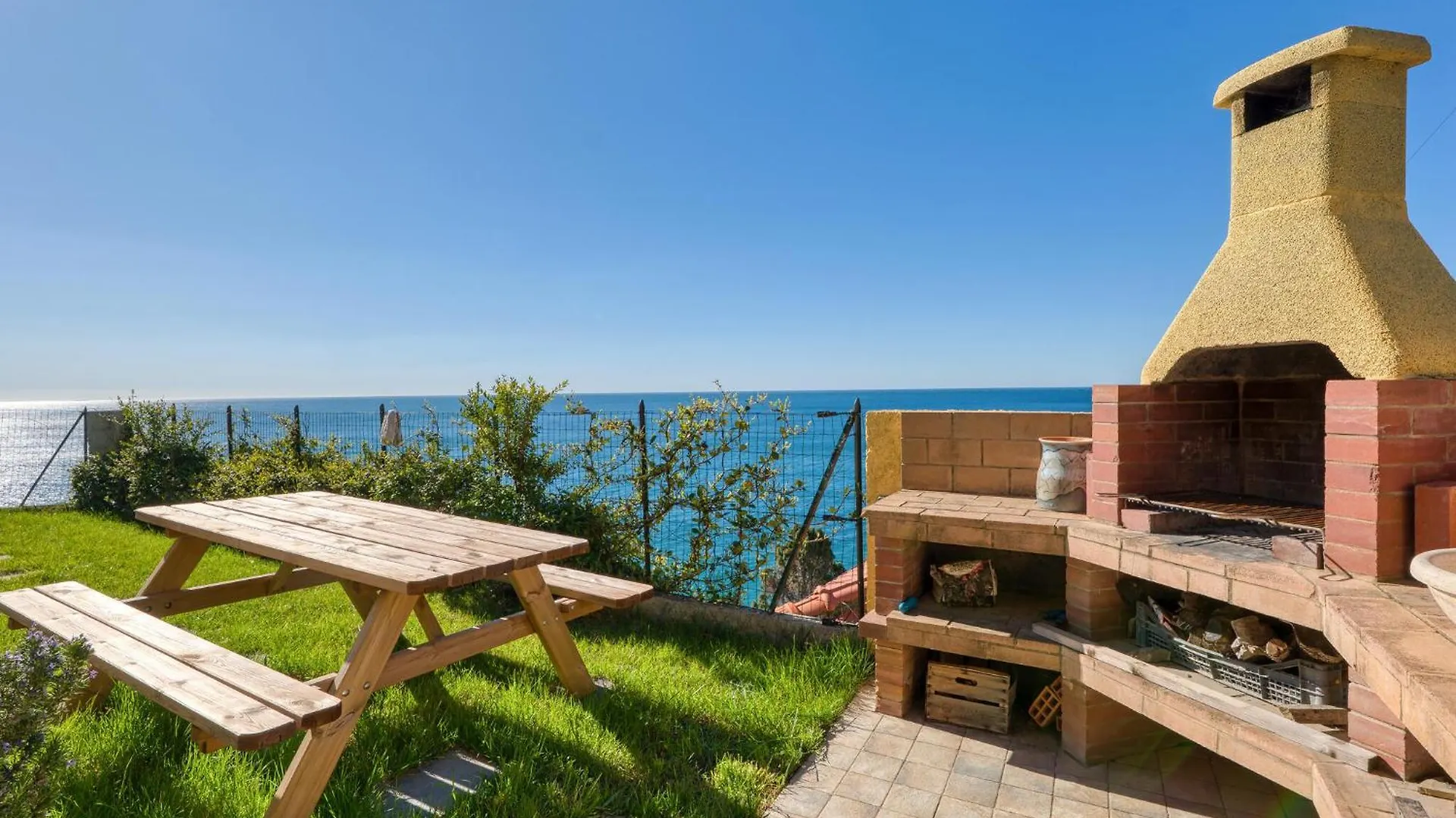 2 Bedroom Awesome Home In Cipressa Casa vacanze